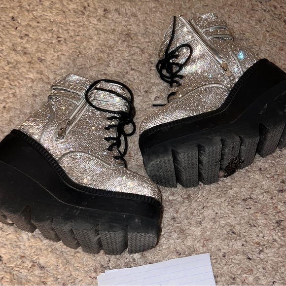 Demonia x Dolls Kill Limited Edition Boots - Picture 2 of 2